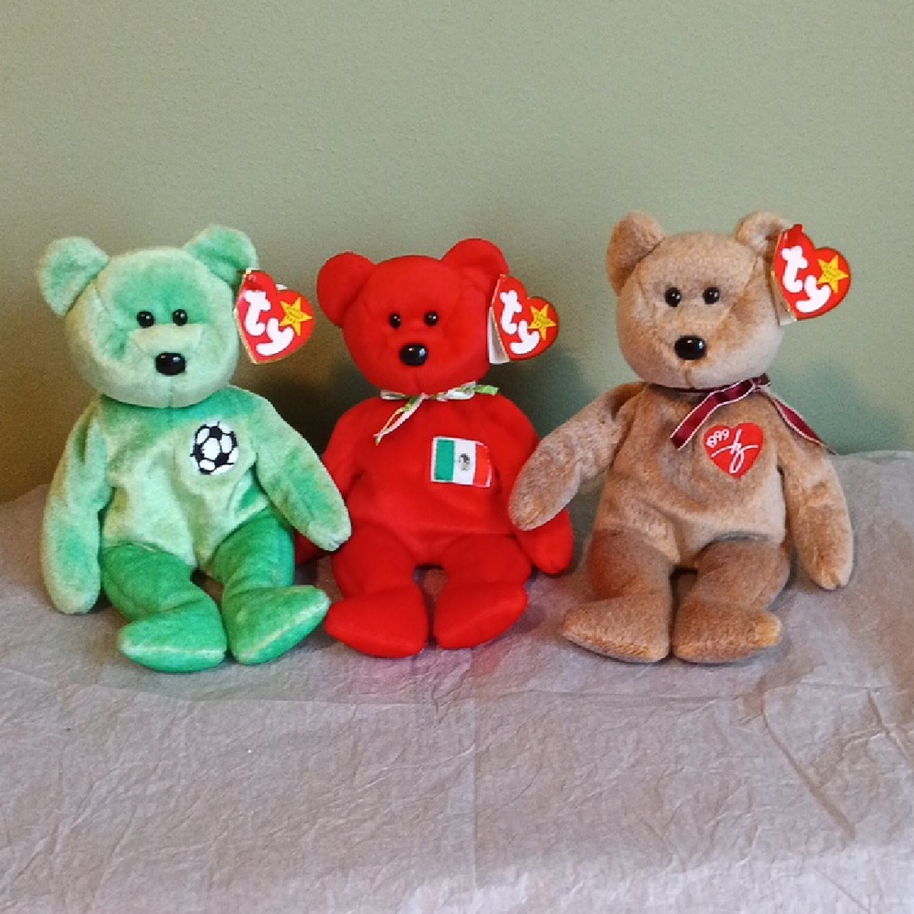 Ty Beanie Babies Set - Green, Red, and Brown Bears